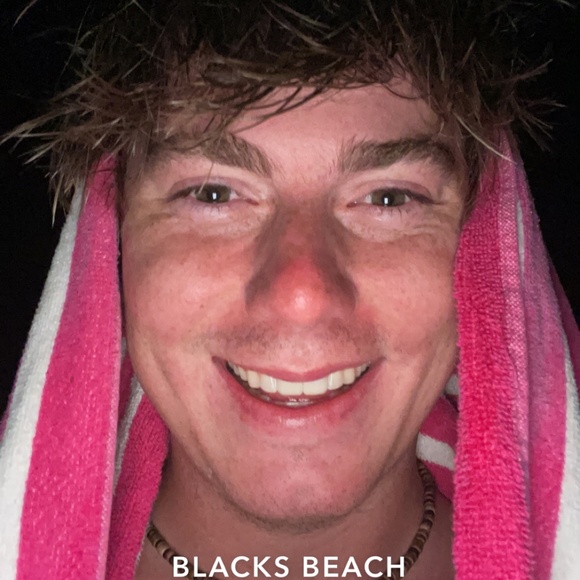 Meet your Posher, Connor - Picture 1 of 3